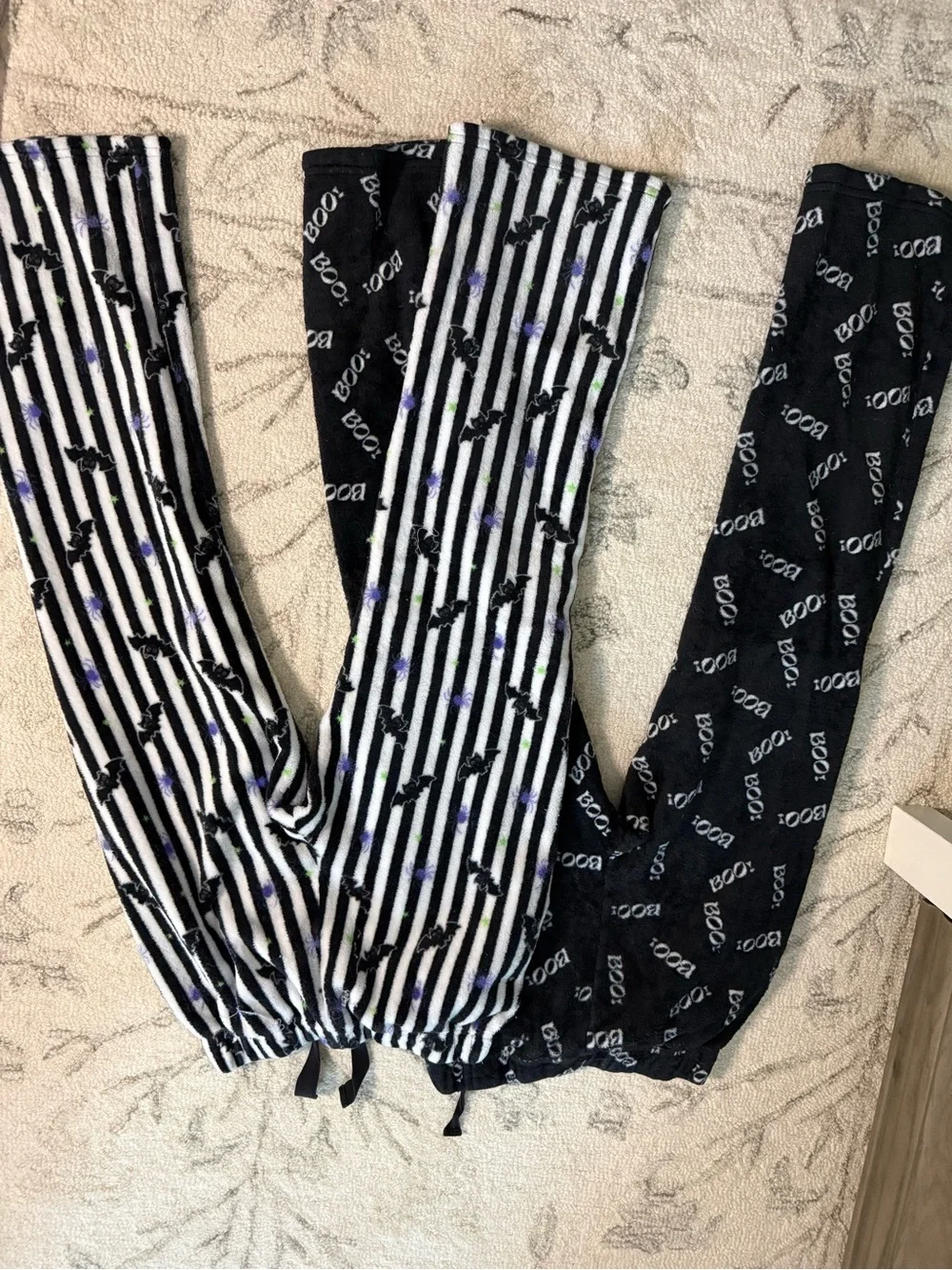 Blink Halloween Fleece Pajama Pants Bundle Size Medium | Boo & Bat Prints - Picture 7 of 9